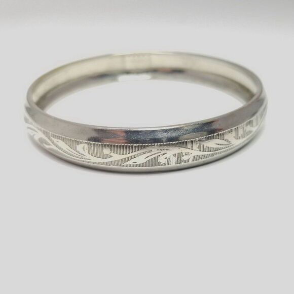 Vintage Silver Tone Bangle Bracelet with Scroll Leaf Design on Side, Stacking - Picture 1 of 6